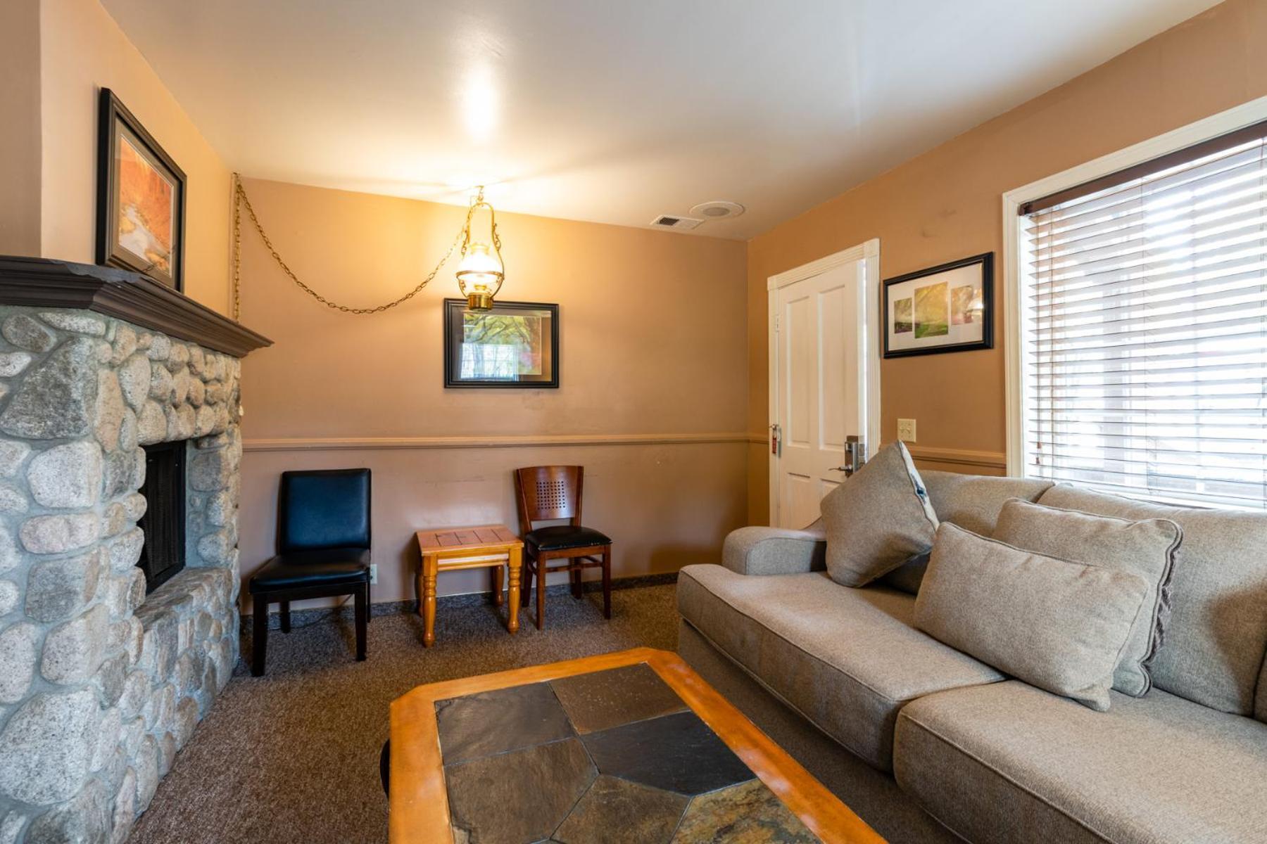 Saddleback Inn At Lake Arrowhead Esterno foto